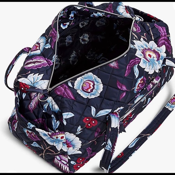 Vera Bradley medium size travel duffel bag - Picture 2 of 4